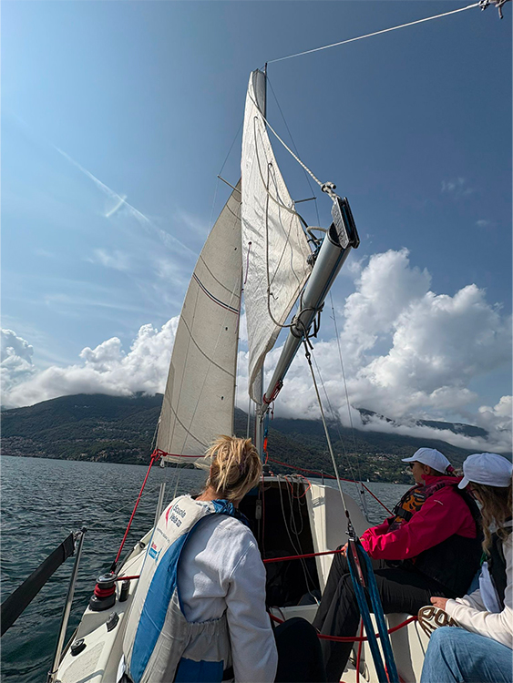 Navigare insieme: il nostro Team Building in Barca a Vela